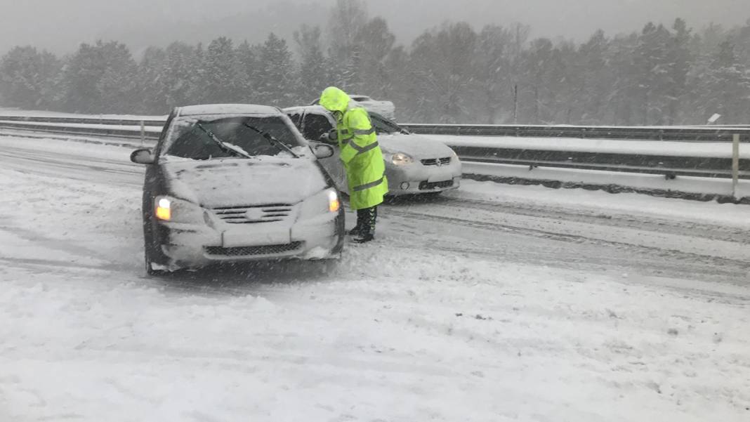 Konya-Antalya yolunda lapa lapa kar var: İşte Alacabel'de kar kalınlığı 2